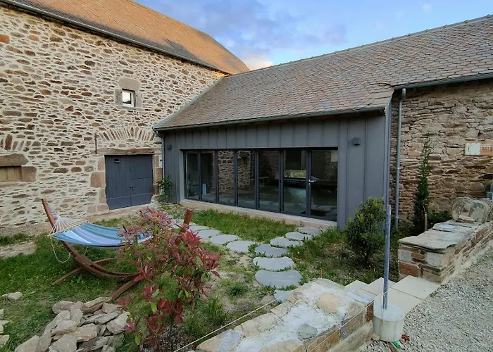 Gite Avec Piscine Interieure