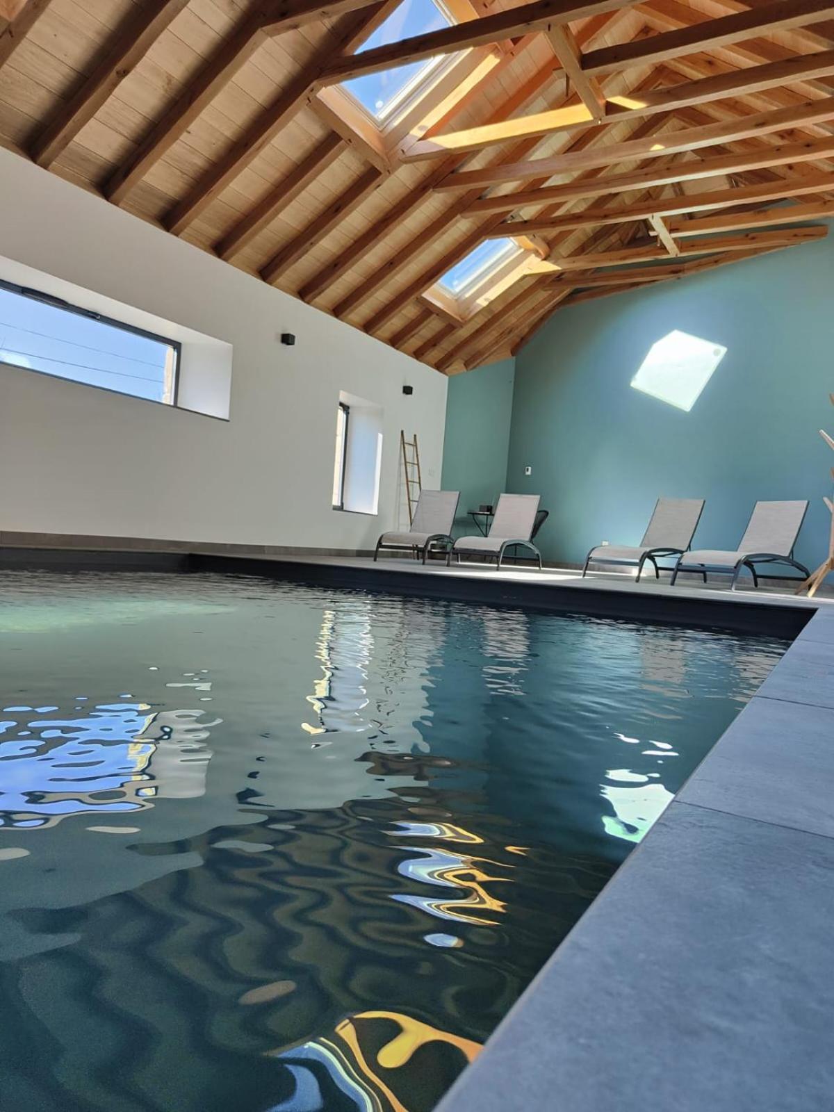 Avec Piscine Interieure Holiday home *
